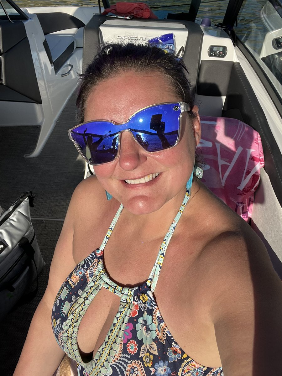 kstatevangirl's tweet photo. Lake life!!! #Tuttlepuddle @AngieMcIlvaine @powercatmac @JeffNoff357 @JamesProckish https://t.co/POm6QA6Teo