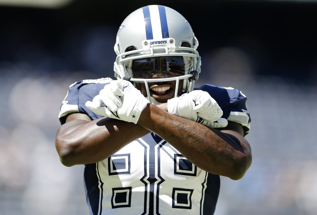 ashlyngibson's tweet photo. Who did it better?! @DezBryant @dallascowboys https://t.co/ufAv1WXFAx