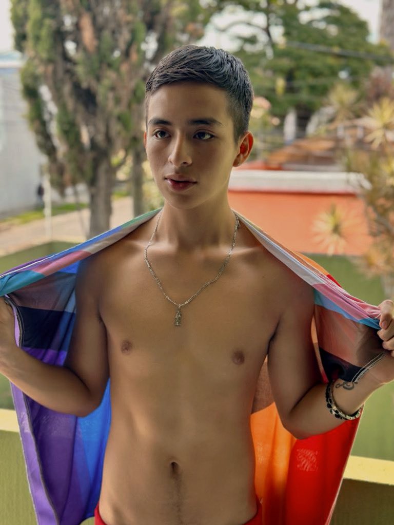 rodrigo19.twink tweet media