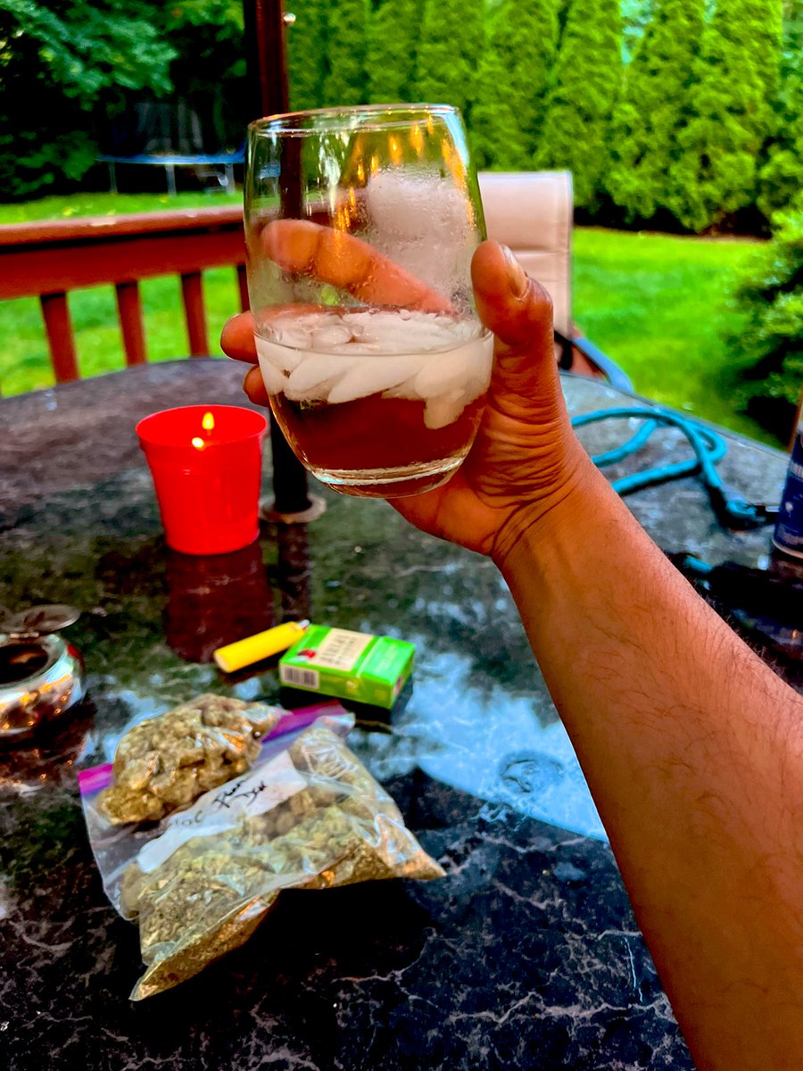 Cheers 🍻 🥂 Have a great evening everyone .. <a href="/tqlagirl/">TQLAGIRL</a> thats nothing but tequila in that glass babe! 😝