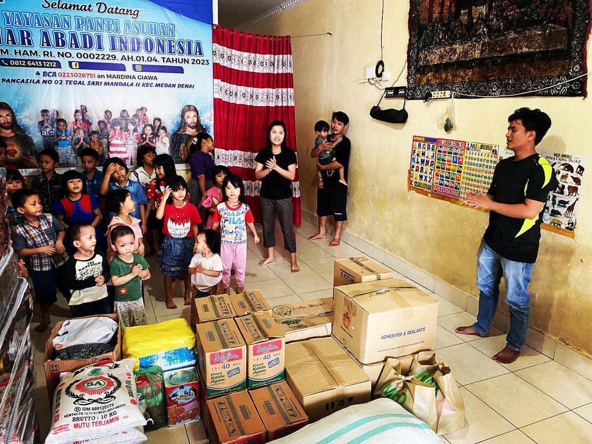 Pmci_Campus's tweet photo. PMCI CHARITY @pmcicampus 
Ke Panti Asuhan Sinar Abadi Indonesia
Jl. Pancasila No. 2 Medan Denai
@panti_asuhan_sinar_abadi_ind 
Jumat / 23 Juni 2023
Jam 10 pagi - selesai
#pmcicampus #kampusmedan #stiepmci #kampusmerdeka #kampuskreatif #umissme #followmehot #kampusevent https://t.co/5B9r29A035