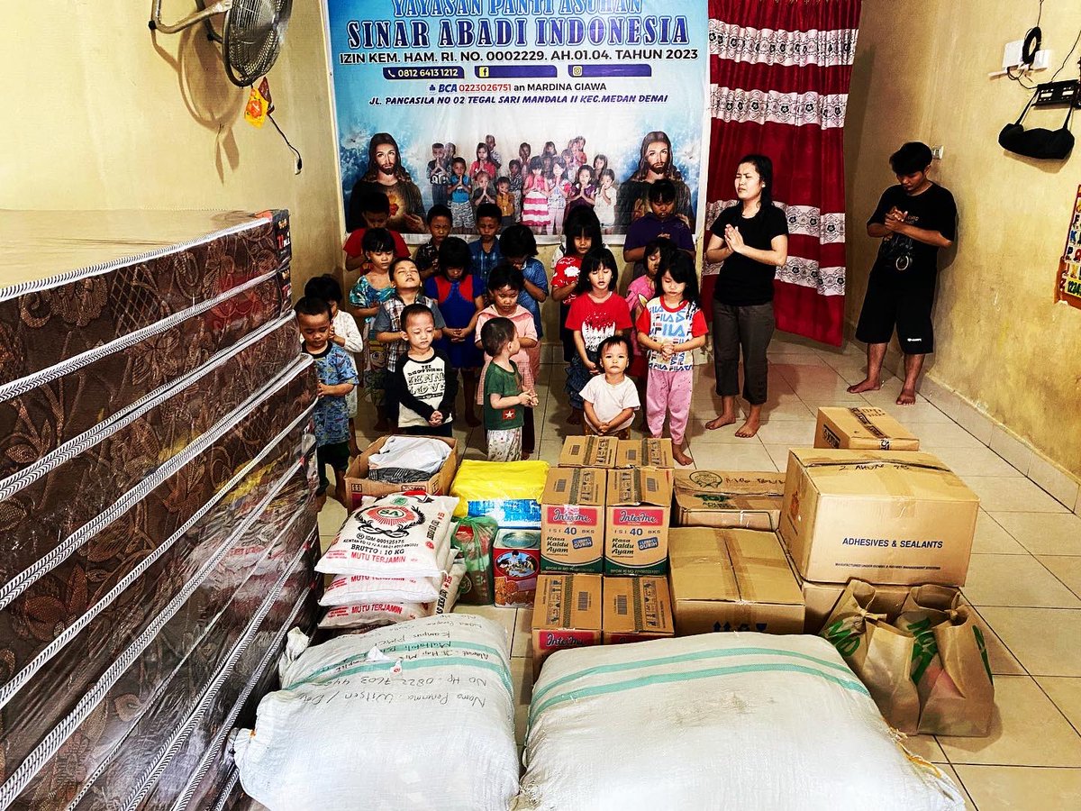 Pmci_Campus's tweet photo. PMCI CHARITY @pmcicampus 
Ke Panti Asuhan Sinar Abadi Indonesia
Jl. Pancasila No. 2 Medan Denai
@panti_asuhan_sinar_abadi_ind 
Jumat / 23 Juni 2023
Jam 10 pagi - selesai
#pmcicampus #kampusmedan #stiepmci #kampusmerdeka #kampuskreatif #umissme #followmehot #kampusevent https://t.co/5B9r29A035