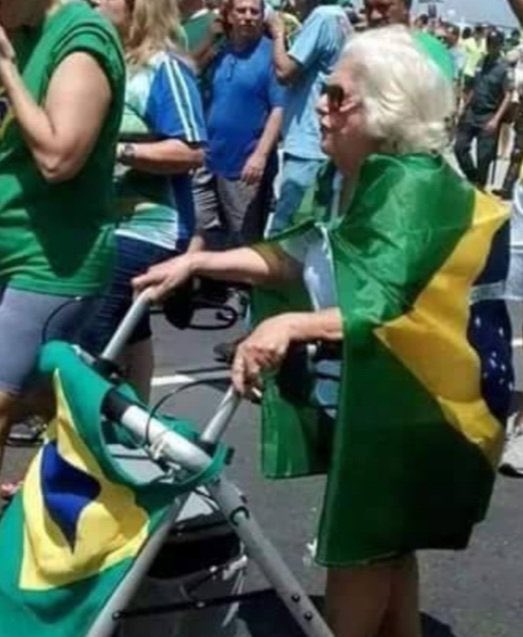 mondim_ira's tweet photo. FOTO 1: GOLPISTA SEGUNDO O PUTIN
FOTO2: GOLPISTA SEGUNDO O ALEXANDRE DE MORAES
#CPMI08dejaneiro #CPIdoAbusoDeAutoridade #DanielSilveiraLivre #AlexandreDeMoraesDitador #patriotaspresos #michellebolsonaro #ForaLulaeSuaQuadrilha #ForaAlexandreDeMoraes https://t.co/aTcHCCgWCV