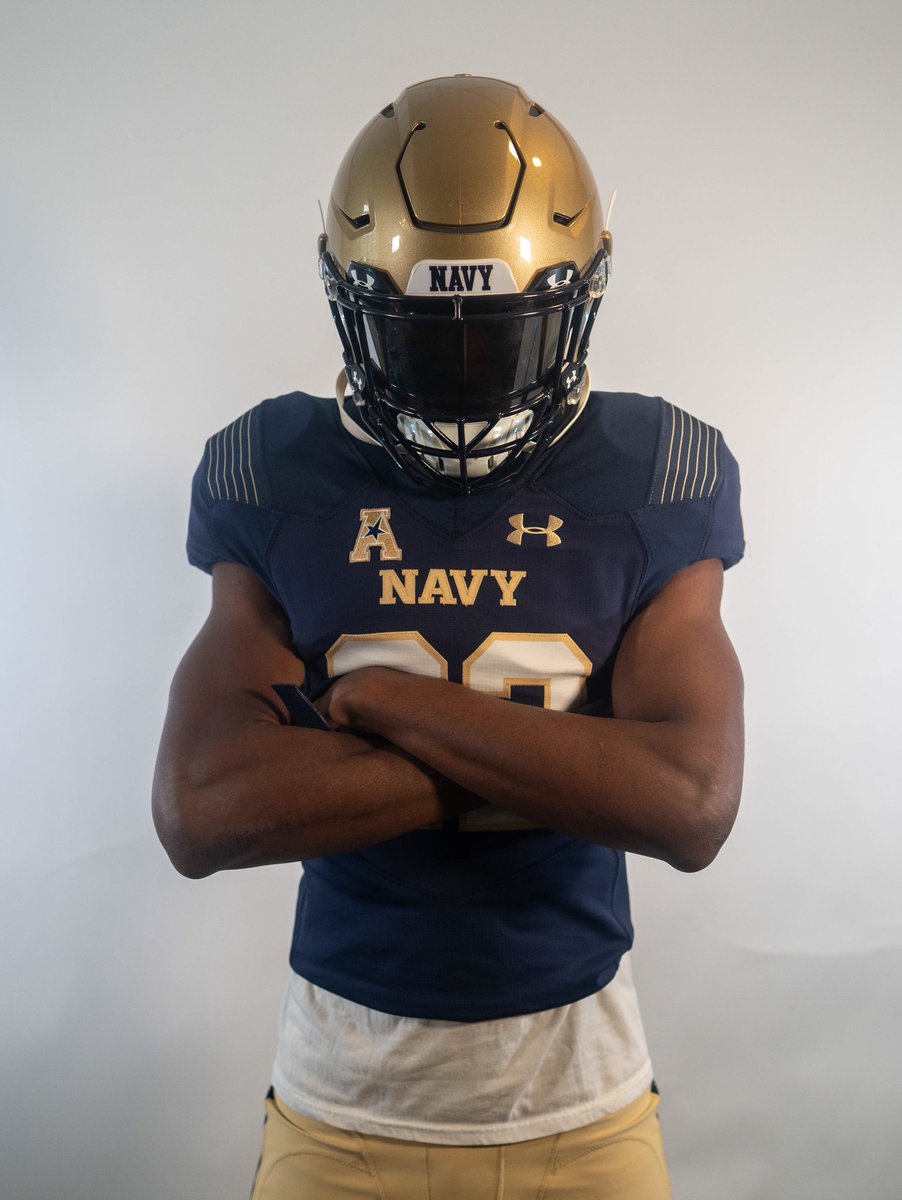 AkoneJR3's tweet photo. Is this home???⚓️ @NavyFB @CoachAIngram @NavyFBrecruit #AGTG #unofficialvisit #BeatARMY #GoNAVY https://t.co/HCROT3JUw6