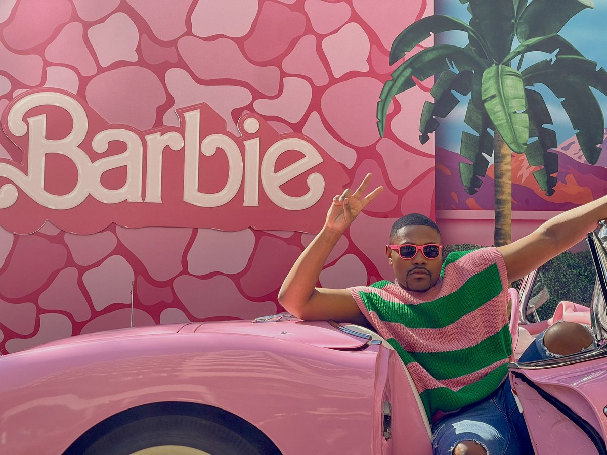 iamtycole's tweet photo. Cmonn #Barbie let’s go party 🥂✨
Also, Ryan Gosling gave me these shades 😜 https://t.co/zNIEsDt6MW
