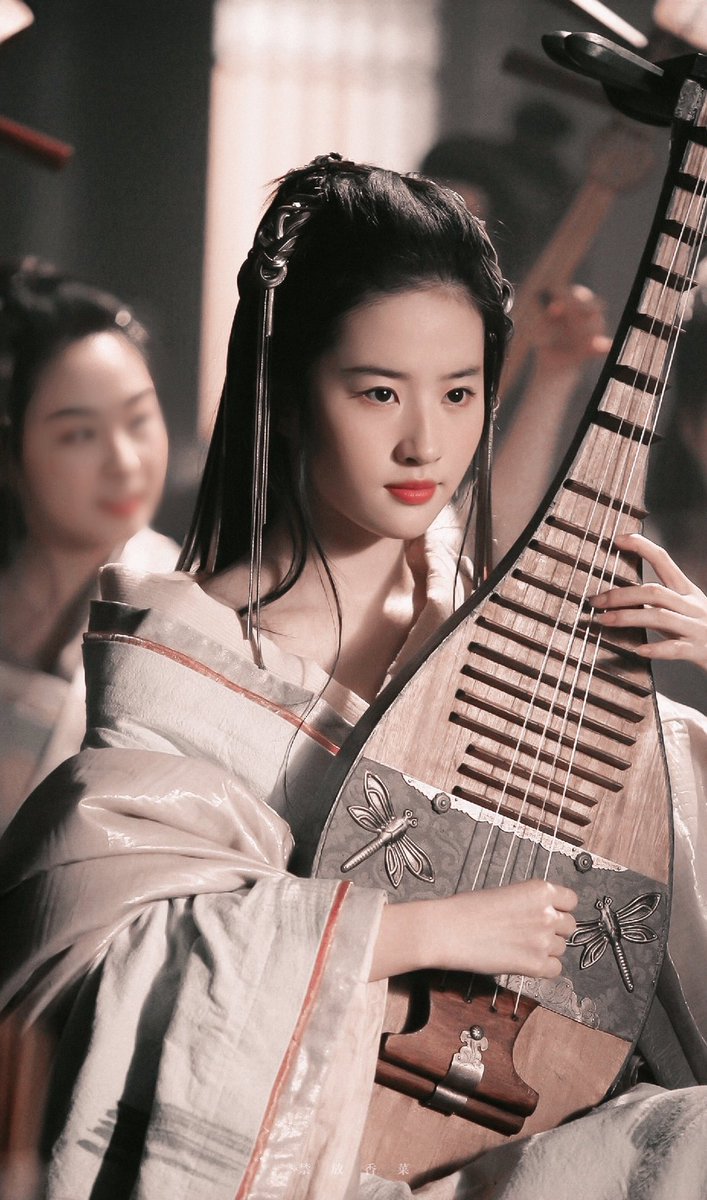 WorldVivid's tweet photo. Liu Yifei in movie《White Vengeance》in 2011 @yifei_cc The movie was based on Chu-Han contention in Chinese history, Liu Yifei also sang the theme song.
#Mulan #liuyifei #YifeiLiu #SupportMulan #supportliuyifei #crystalliu #yifei_cc #disney #유역비 #劉亦菲 #刘亦菲 https://t.co/POay2bRR2X