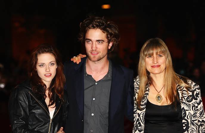 prmnckuaso's tweet photo. an interview, podcast, roundtable or something with the 3 of them would be perfect. catherine was with them during one of the most pivotal moments of their career and they’ve come so far since then if would be great to see a little sit down reunion moment with those 3 https://t.co/ypv9FZmBfo