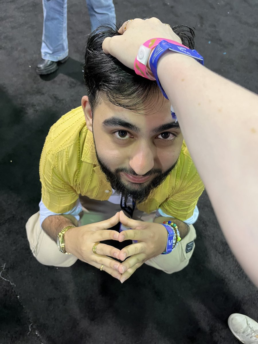 levisinferno on Twitter: "RT @JumperWho: I found him >:)"