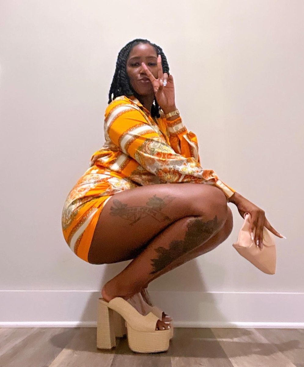 iamVickie_90's tweet photo. if u LOOK GOOD… ACT BAD🧡🍑 #stillmybday🍾 https://t.co/rzaX3d2gls