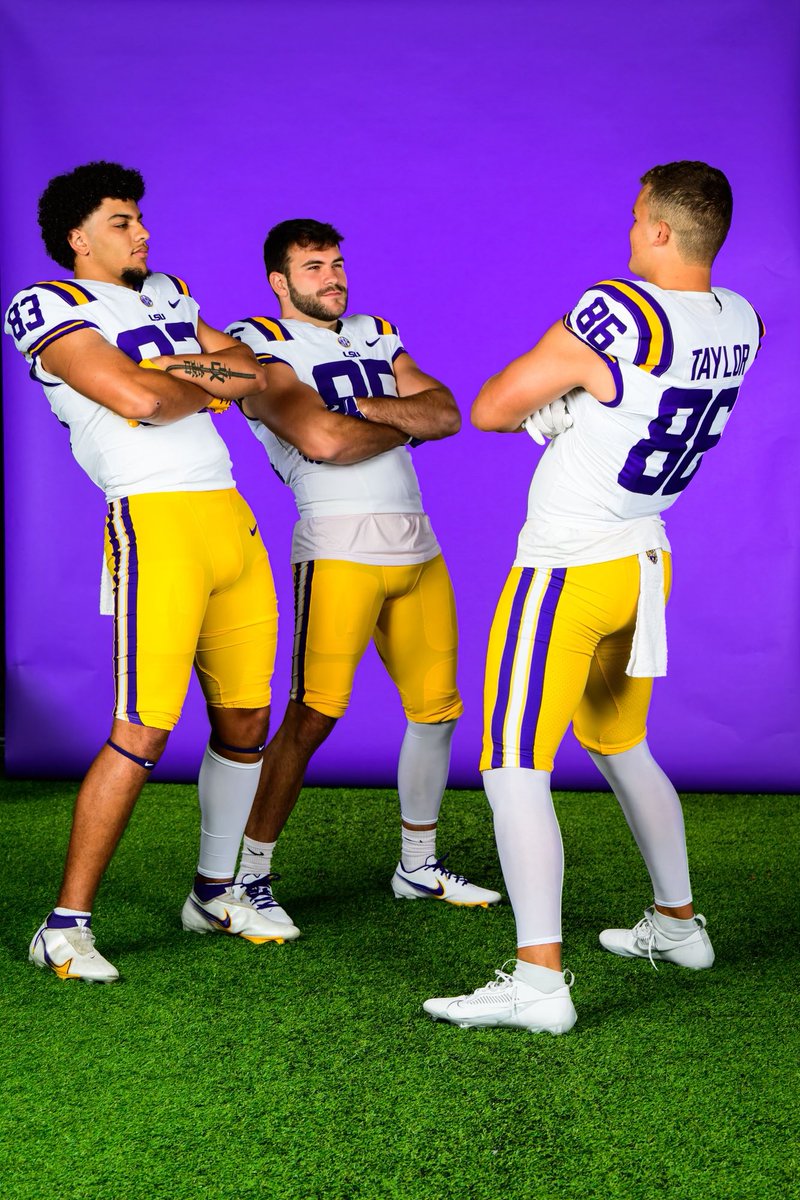 RT @LSUfootball: Let’s Geaux! Do The Tommy https://t.co/uLedQe929H