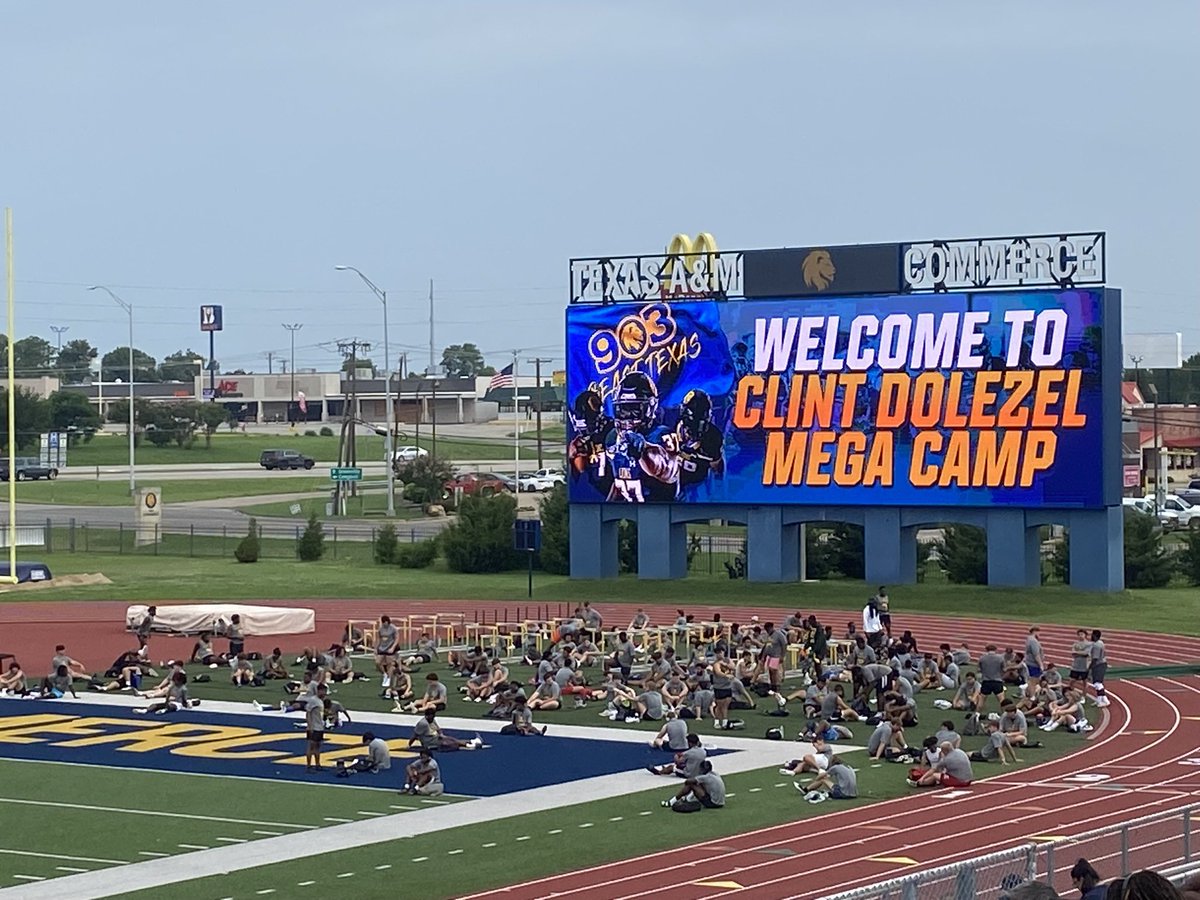 DawginMike's tweet photo. On 6/17/23 I attended the @cdole13 mega camp at @tamuc. I had an amazing time. @LionsCoachEwart Had us focus on our footwork to perfect our game when it came to run AND pass blocking! https://t.co/Xyk8bBKTGA