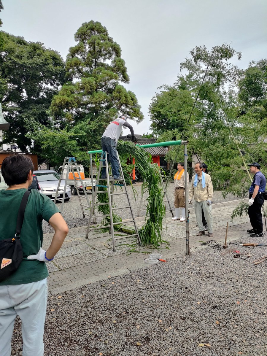 茅の輪、制作中