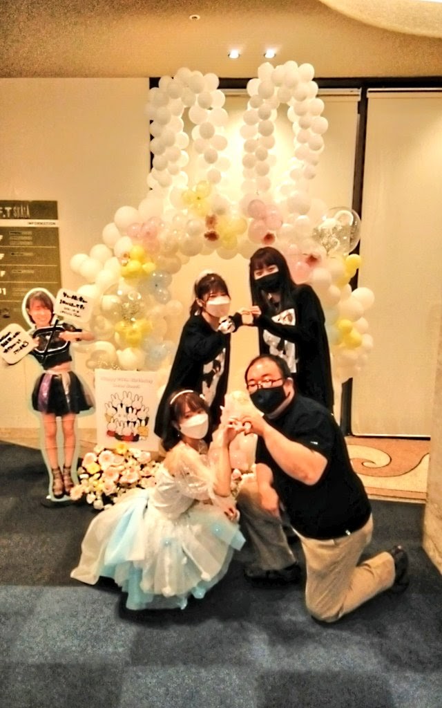 t_etoh0917's tweet photo. 閑話休題
今日自分がこれから行くイベントは
まさに上記のCDと同タイトル
“Papirosier Last Gigs”
最愛の推しの最後の勇姿を
この眼にしかと焼き付けたいと思います!
#パピロジェ
#PapiRosier
#Saori https://t.co/NBA0dueDHK