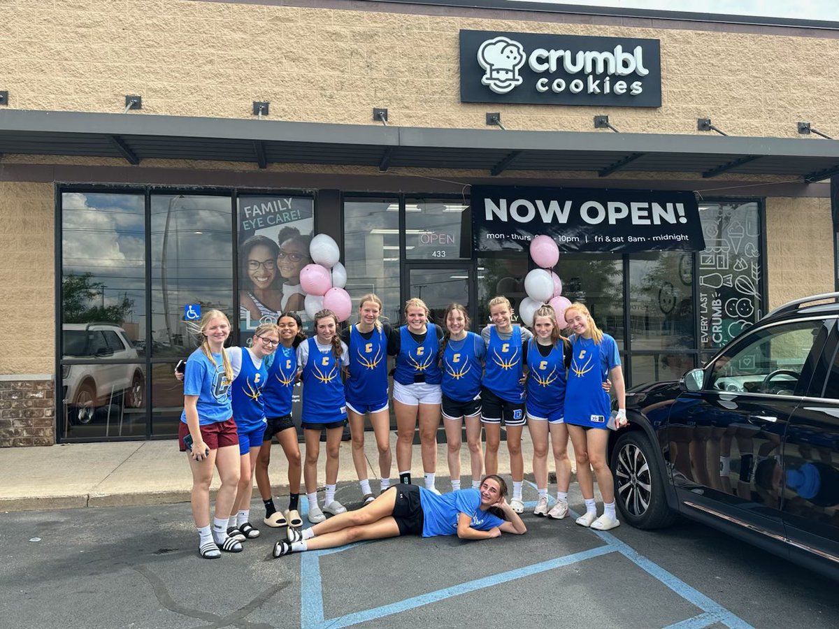 flierhoops's tweet photo. Day two has been completed. The girls have risen to the task and accumulated some tough victories today and are continuing to show growth in more ways than one 💪 Today was another step in the right direction 🏀 Last day of D1 camp tomorrow morning with our final tournament 😎 https://t.co/0TgTTTn2RD