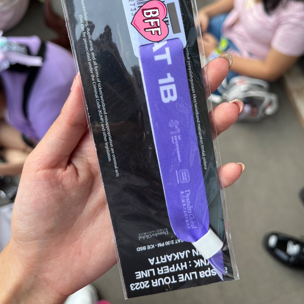moneyforhan's tweet photo. Thank you @idpeekabootour udah bantu aku ketemu aespa🥹💜 https://t.co/8C58wtdZT0