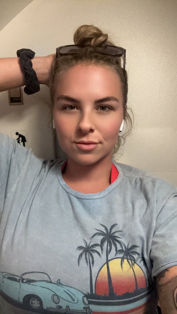 Motley Monroe on Twitter: "Let’s get naughty on a plane ️ http