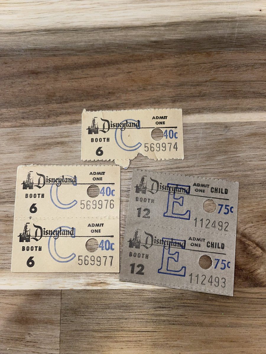 Take me back to when @Disneyland tickets were this cheap! https://t.co/aVeiUrzezS