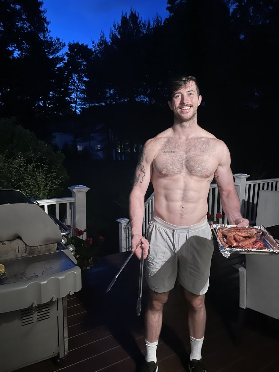 Dennis Nash on Twitter: "Want some sausage?"