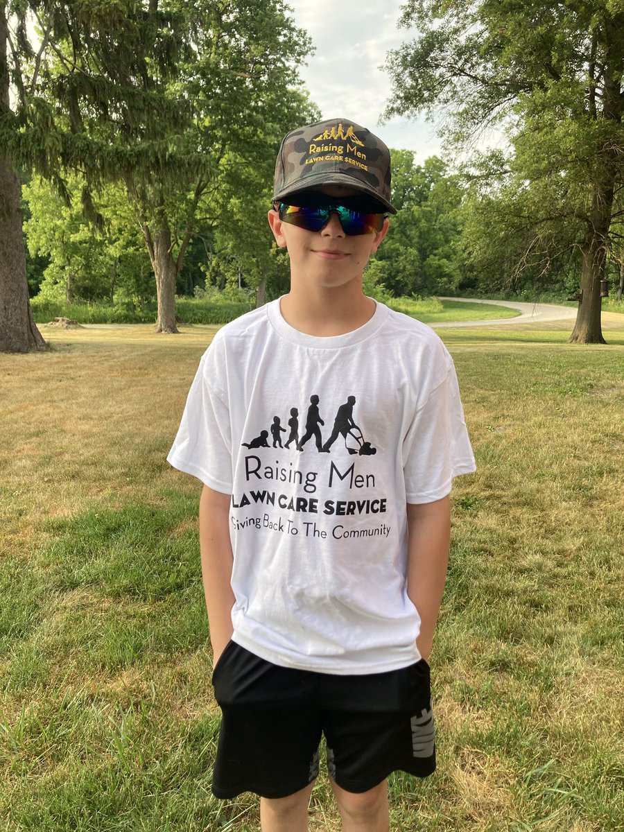 iamrodneysmith's tweet photo. Gavin   hailing from Morrison , IL who recently signed up for our 50-yard challenge received his starter pack in the mail which included his Raising Men shirt, safety glasses, and ear protection. He  is now fully equipped and ready to take on the challenge ! Do you have any words of advice for this determined young man ? And, who knows, perhaps your child will be the next to sign up and join in on the excitement!