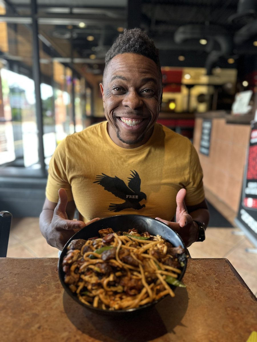 Lunch with my love <a href="/DrQuentonBonds/">Quenton Bonds</a> before taking a few appointments w/clients. We play so much! Love this guy! #MarriedLife