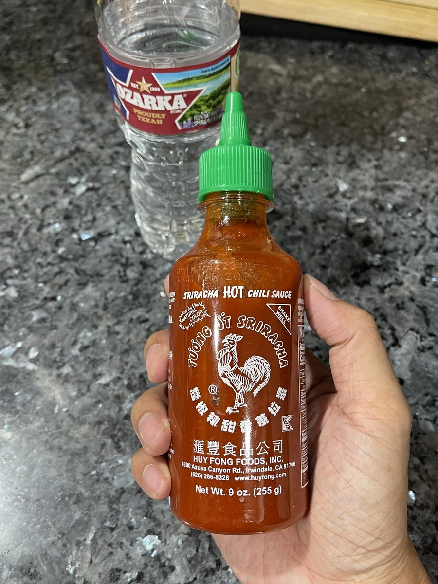 In my hand, I am holding #liquidgold 🤣
Huy Fong SRIRACHA!! 🌶️ 
#sriracha #huyfong