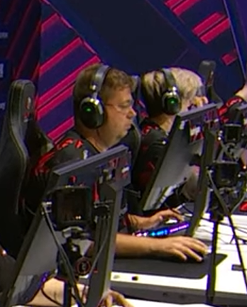 we_dont_exist's tweet photo. @TeamRazer @mousesports @FROZENNcs #RazerSpotAPro faze karrigan using the deathadder v3 pro @ blast premier spring https://t.co/iKpW6gS05i