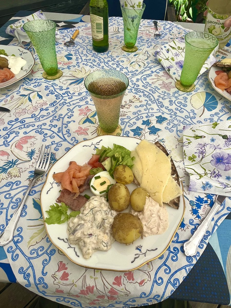 Savannah ✨ tweet media