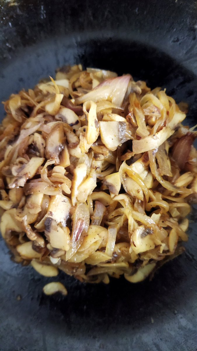 IdlyIdli's tweet photo. Drumstick sambar, kovakkai for lunch
Mushroom onion mix for cheese sandwich for dinner
#grandsunday https://t.co/REuHmhpvkU