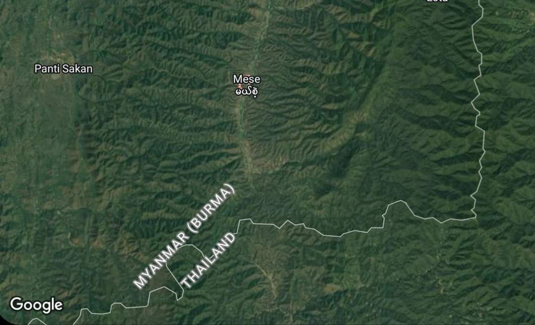 MahnWinnKhaing's tweet photo. Victory looms in Karenni! The final sit-tat outpost in ''Mese'' falls, surrendering to the coalition resistance. With 18 captured and regime rats fleeing, the fascist grip weakens.The tide is really changing.
#TogetherWeRWinning
#TogetherWeWin
#MyanmarRevolution https://t.co/BD9j0XLtas