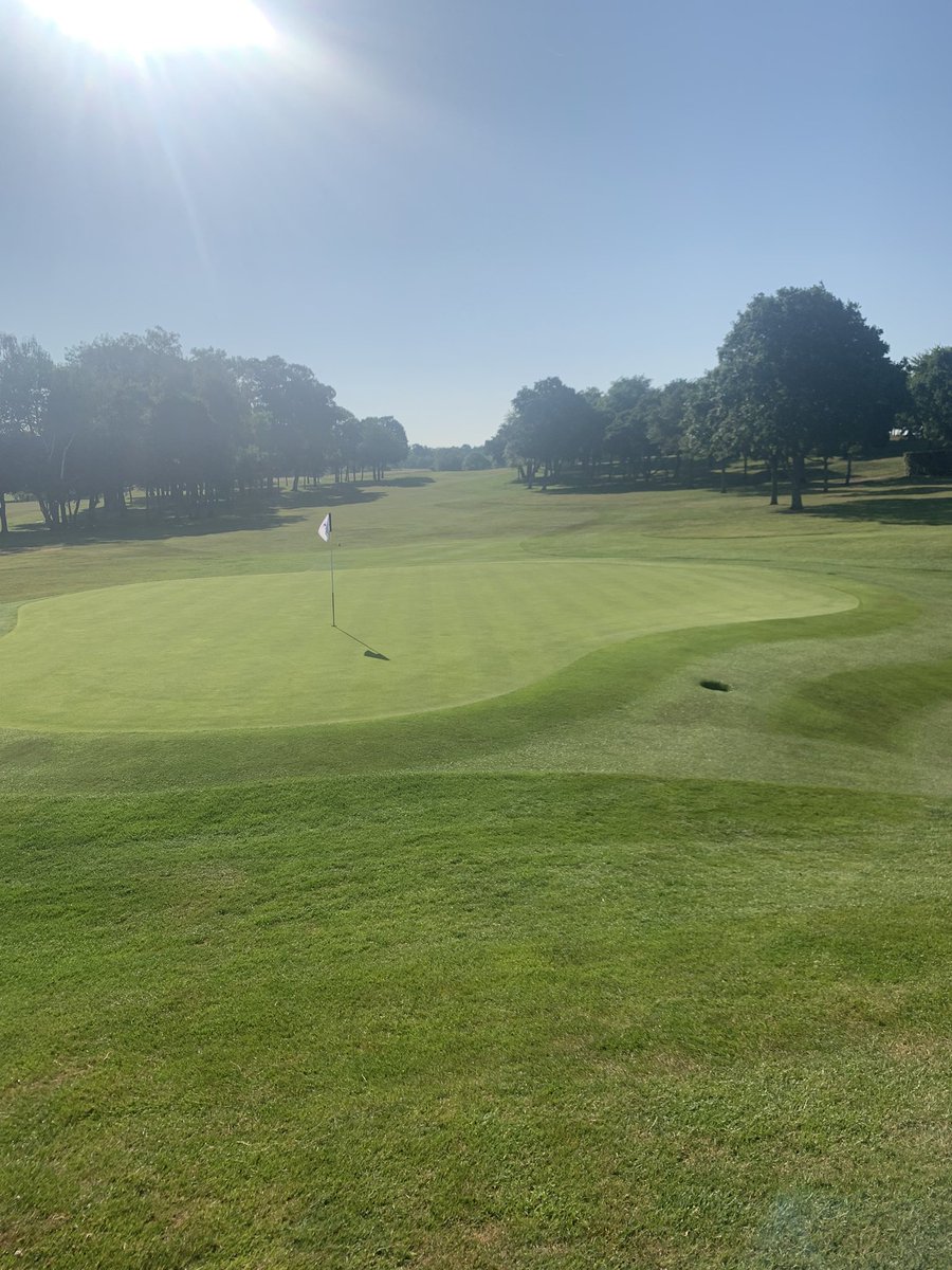 #championshipweekend course is ready for day two. Fantastic course conditions, thank you @GreenstaffAGC  
Good luck to all competitors 🍀🏆⛳️