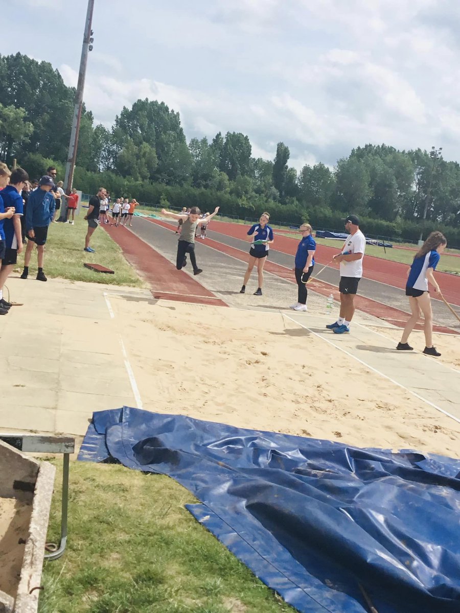 St Thomas' C.E. Primary Academy tweet media