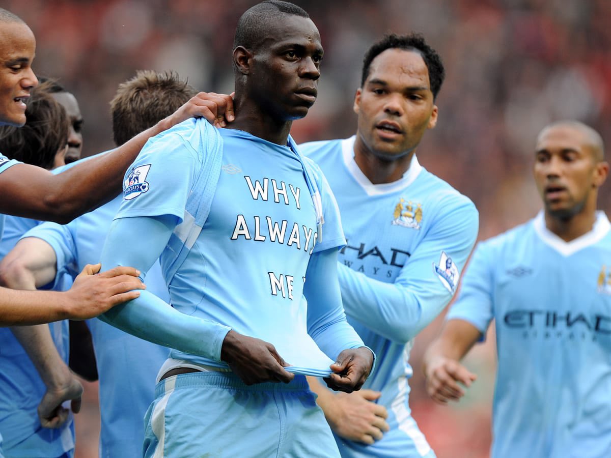In 2010, after a training session, a young Manchester City fan asked Mario Balotelli for an autograph. Mario Balotelli asks him why he is not at school, and the child explains that his absence is due to the bullying he is subjected to by one of his comrades. Immediately, the…