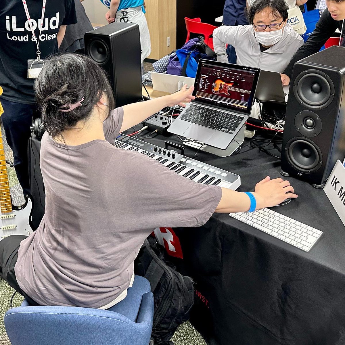 ikmultimedia_jp's tweet photo. #IMSTAFESTA #IMSTAFESTATOKYO
#iLoudPrecision #AXEIOONE #iRigKeysIO #AmpliTube #TONEX #MODOBASS #MODODRUM #TRackS #MixBox #SampleTank4 #Syntronik #SampleTron #LurssenMasteringConsole https://t.co/uK77ypkvxy