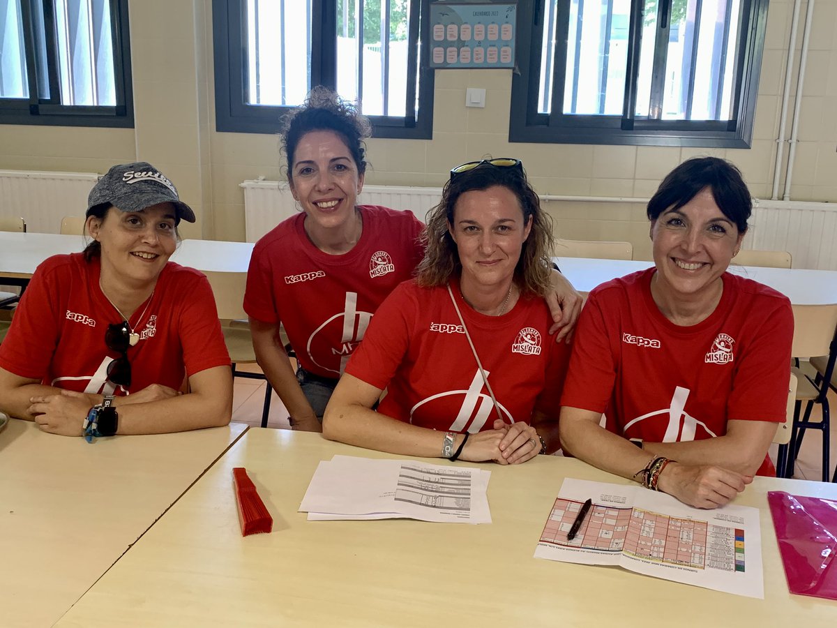 🙌 Agradecemos enormemente la colaboración de la chicas que ayudan en el comedor del torneo. ❤️