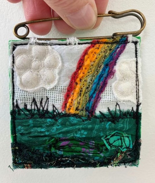 Rainbow upcycled pin via Seven Hands.
Have a great Sunday! 🌈