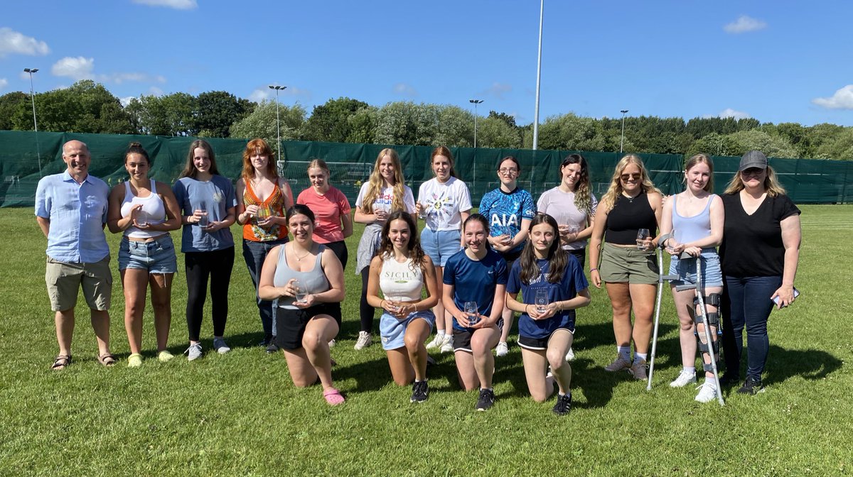 Last ever U18’s @ilkleytown girls presentation evening. What a great bunch @Lionesses @WestRidingFA @ilkleygrammarPE #thisgirlcan #girlsfootball #RoleModels