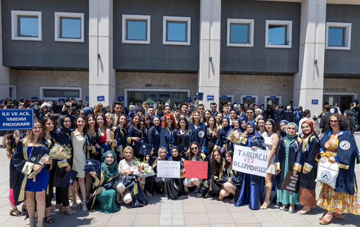 areledu's tweet photo. 15. Yıl Mezunlarımız! Yolunuz açık olsun! 🎓 Sizleri özleyeceğiz! 💙

Our 15th Graduates! All the best!😍 
We will miss you! 💙 https://t.co/yXi0KDNvsC