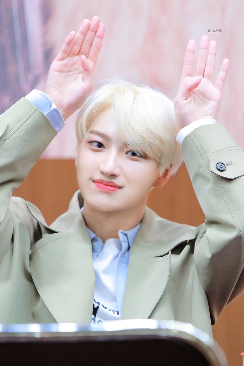 crong_403's tweet photo. 190210

앙증 렛츠고
#에이티즈 #성화 https://t.co/GZNoJbqcjN