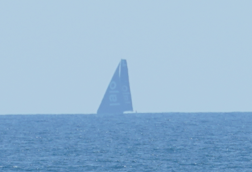Esta foto se tomó ayer desde la oficina de The Ocean Race en Alicante 🇪🇸

Team JAJO, y posteriormente Austrian Ocean Racing Powered by Team Genova, pasaron tan cerca del lugar de la salida que se les pudo ver desde Alicante! 🤩

#TheOceanRace