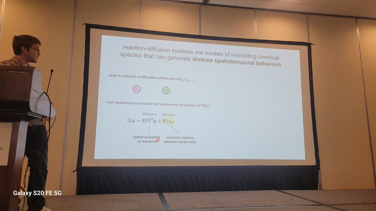 Leili_Rohani's tweet image. Spatiotemporal reaction-diffusion systems: #msbw2023 @CellRaiser_ explained reaction-diffusion systems: #ModelsOfInteracting chemicals that can generate #Spatiotemporal behaviour: Conventional basis of #Morphogenes #Patterning #Activator #Inhibitor #Loop-Feedback-Loop