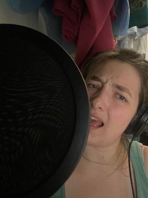 programsoundFM's tweet image. say hiii to the face behind the cicaida, our dearest saskia! 

saskia muller is an actor, creator, and connoisseur of microwavable cuisine. we love saskia to pieces and our broadcast would have never been the same without her!

‘Bug life’ hosted by leslie is on now!