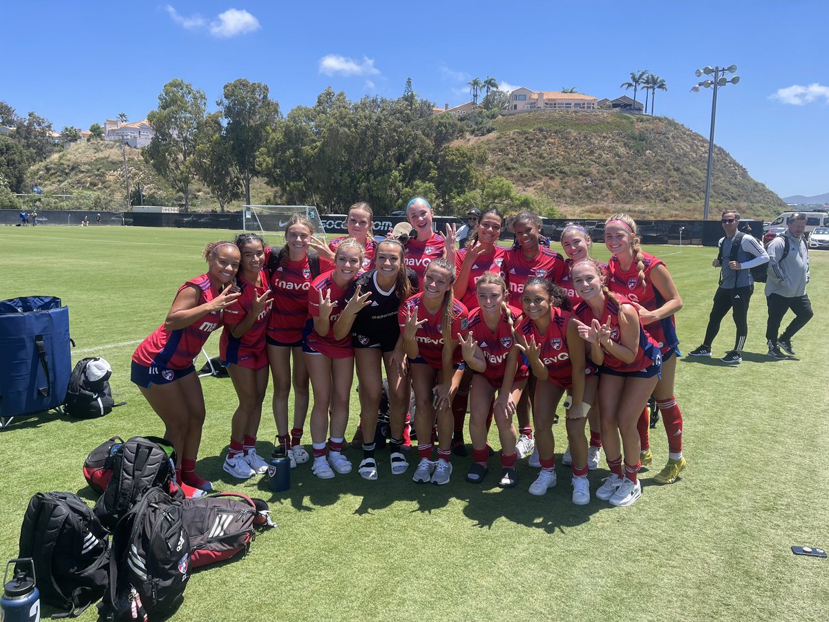 Great 2-0 win over a tough MVLA today in San Diego!! Ready for the Elite 8!🔥