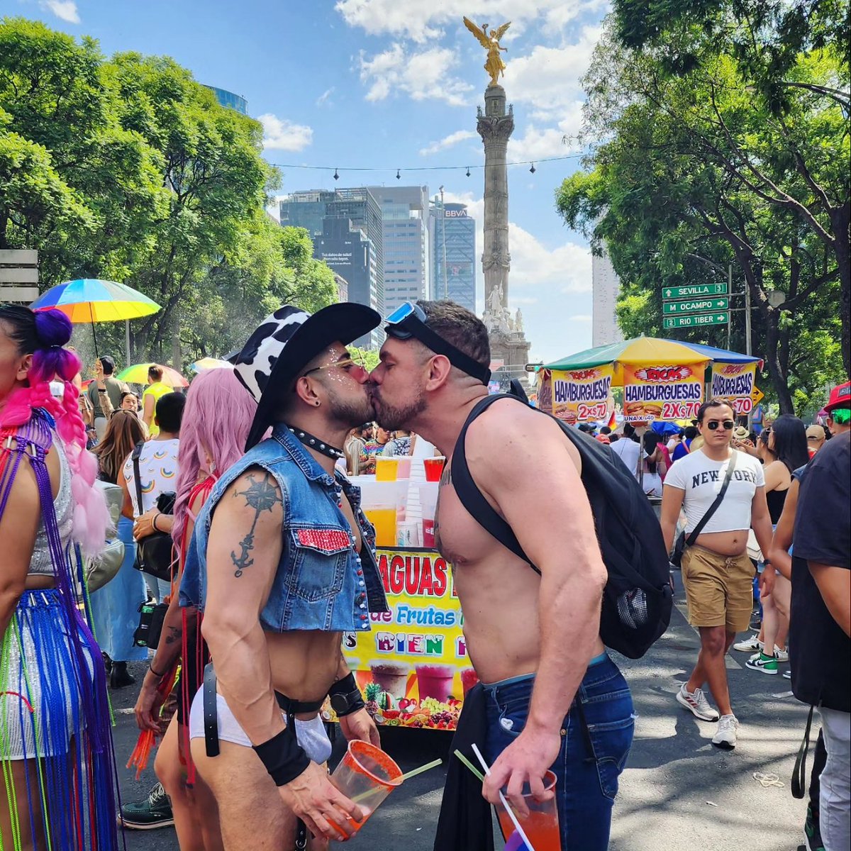 Rayo_HD's tweet photo. Happy #Pride2023 #PrideCDMX2023 https://t.co/guHbKYchcg