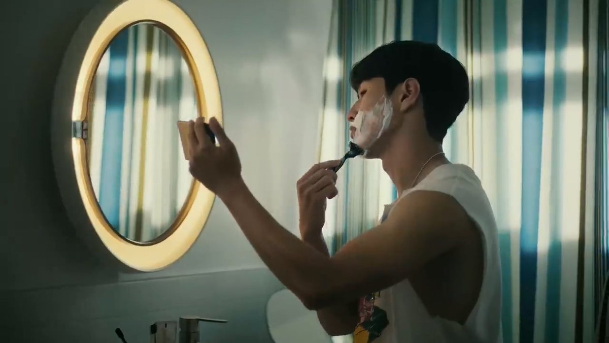 이강인 각! 면도각! 남성미 폴폴~ 슛돌이의 바른 성장기!