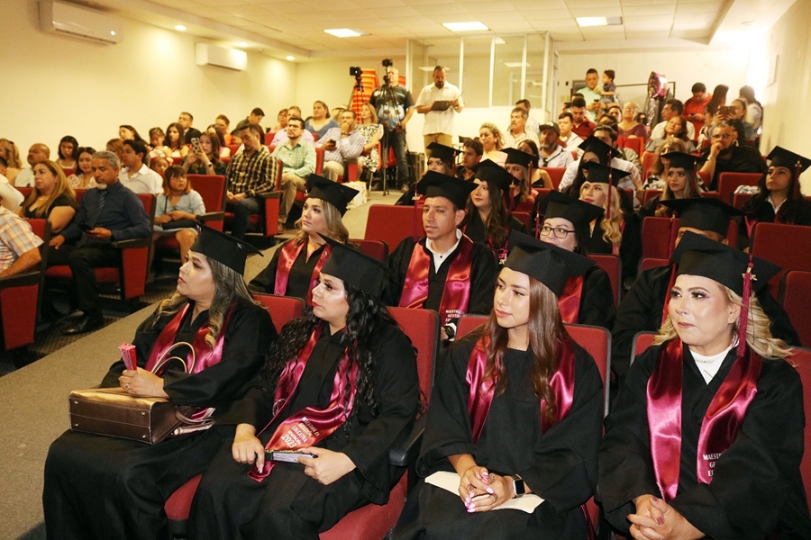 ValledelMayo's tweet photo. Alcalde de #Navojoa preside ceremonia de graduación

Se trata de grados de la #MaestríaenGestiónEducativa de la #NormalSuperior…
https://t.co/SFjQuzwX5d

@cresonsonora  @JorgeEliasRetes https://t.co/DDLcsDhIKM