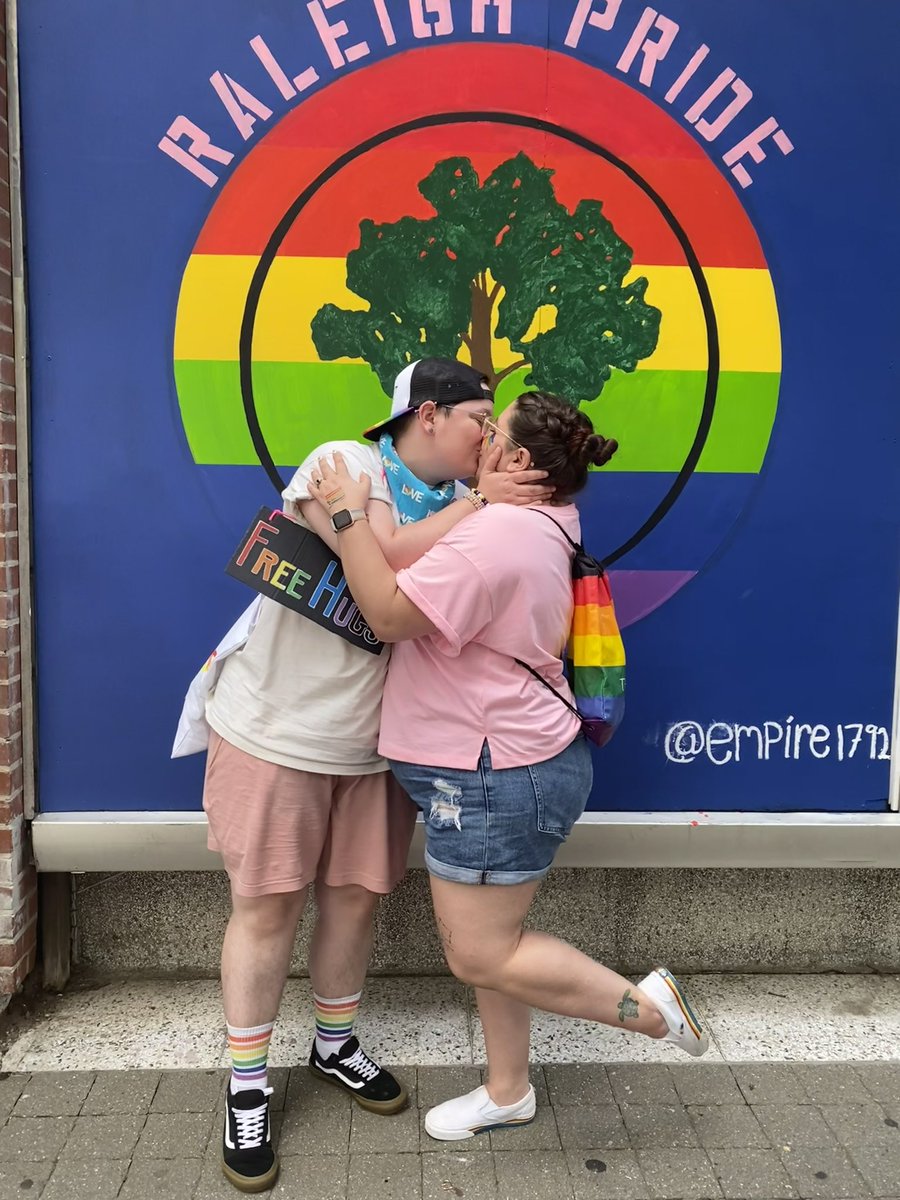 brittneyahall's tweet photo. So proud to love this human🤍🏳️‍🌈 https://t.co/1i9kc4vG8H