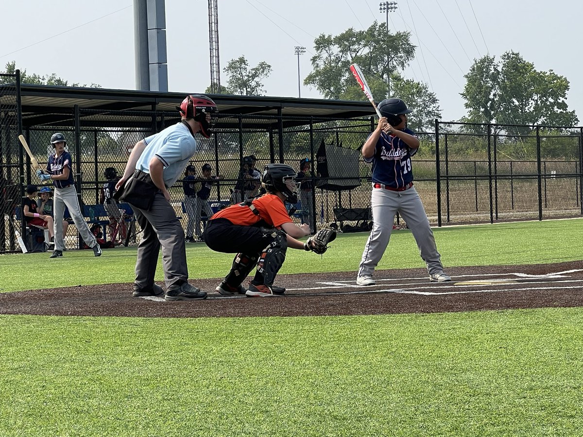 EliWarfel's tweet image. Great start to the weekend, moving on to Sunday.
Went 6 for 7 with 4 2B, 1 3B, and 5 RBIs. Time behind the plate as well. Looking forward to trying to keep it going tomorrow. @CitiusI @RaysIllinois @Phenom_Illinois @McHenryCobras @cltigerbaseball @AlexisPupillo @phil_pupillo