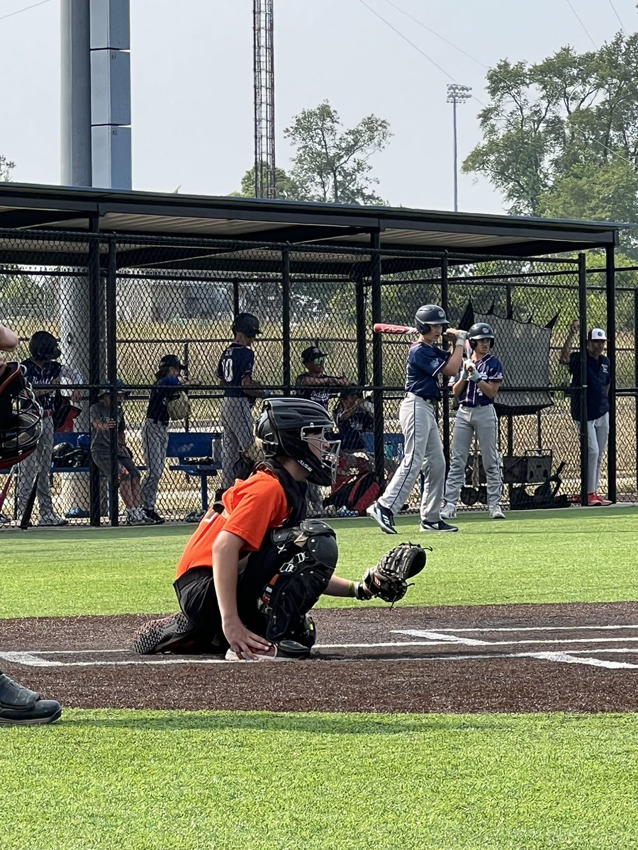 EliWarfel's tweet image. Great start to the weekend, moving on to Sunday.
Went 6 for 7 with 4 2B, 1 3B, and 5 RBIs. Time behind the plate as well. Looking forward to trying to keep it going tomorrow. @CitiusI @RaysIllinois @Phenom_Illinois @McHenryCobras @cltigerbaseball @AlexisPupillo @phil_pupillo