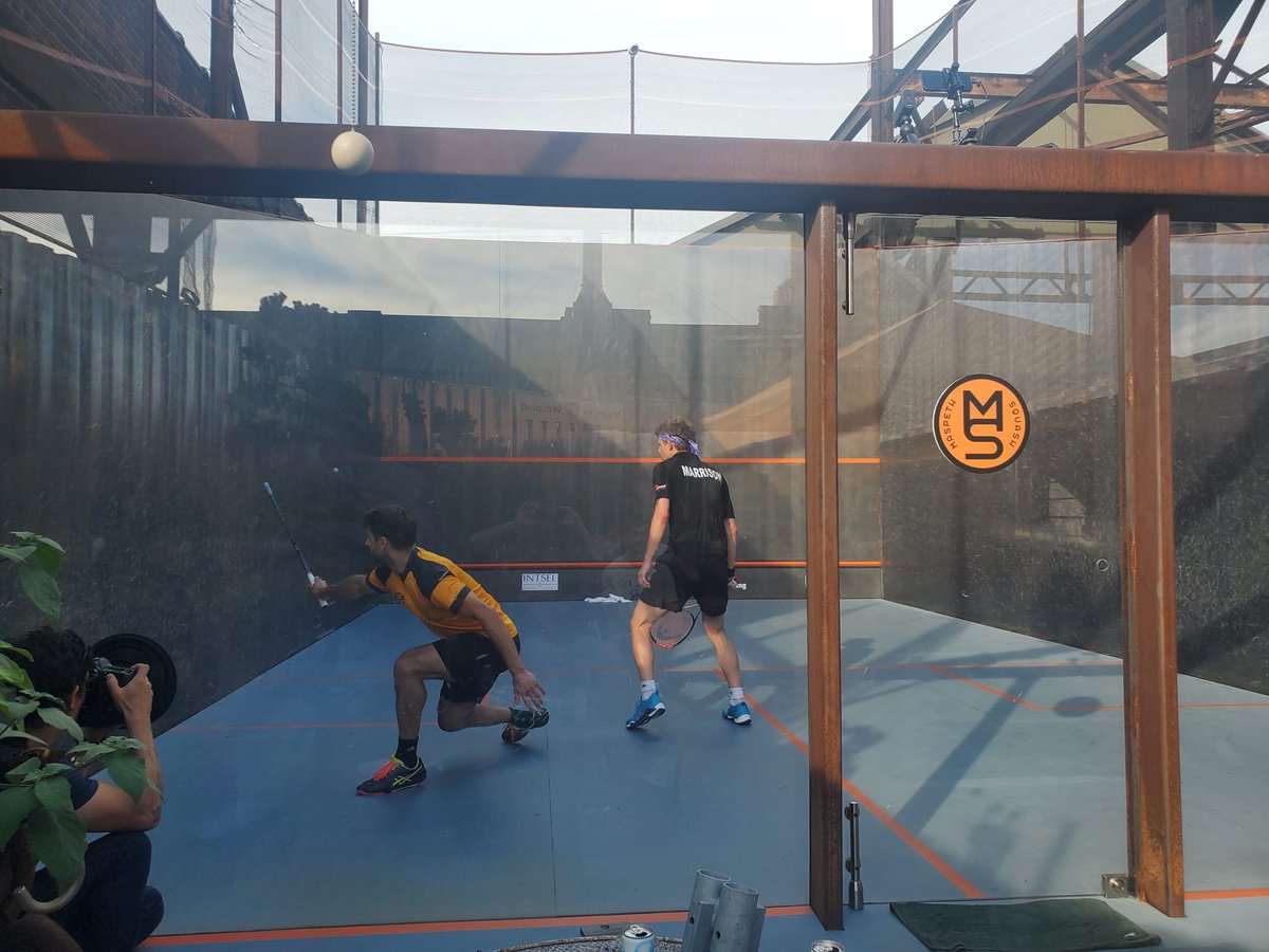 SquashChallenge's tweet image. Erstmals im Turnierverlauf konnten die Matches beim Maspeth Open in New York am Outdoor-Stahlcourt ausgetragen werden. Mit einem 3/1 Erfolg gegen den an Nummer fünf gesetzten Kanadier Liam Marrison (WRL 146) feierte ich einen perfekten Einstand und

rehman.at/maspeth-open-e…
