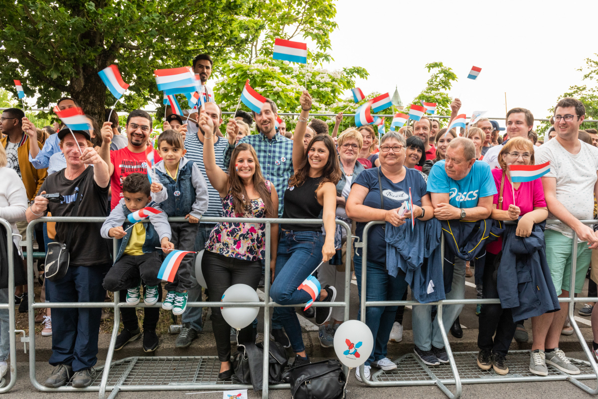 #togetherwerearestrong 🤲🇱🇺💪
Luxembourg is home to around 180 nationalities, reflecting the diversity and openness of its population. Together, we share values and are building our future: OUR COMMON GROUND. 
➡️ ourcommonground.lu 🌱

Photo: SIP